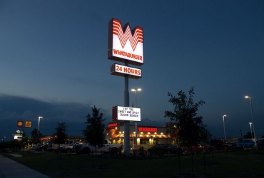 pylon signs